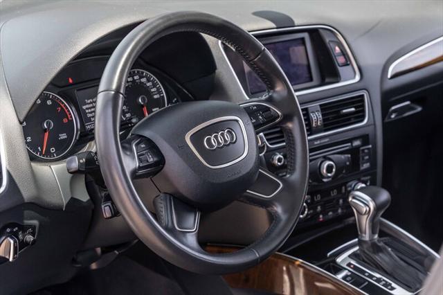 Photo of 2013 Ibis White Audi Q5