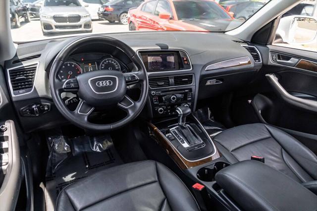 Photo of 2013 Ibis White Audi Q5