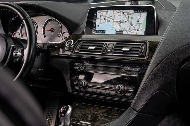 Photo of 2018 Moonstone Metallic BMW M6