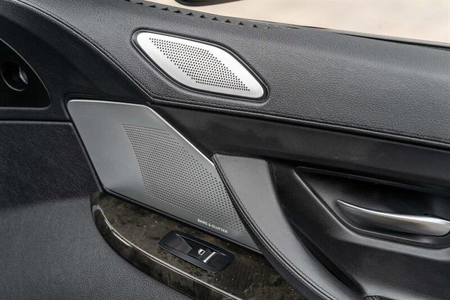 Photo of 2018 Moonstone Metallic BMW M6