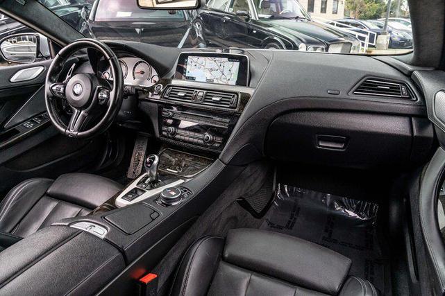 Photo of 2018 Moonstone Metallic BMW M6
