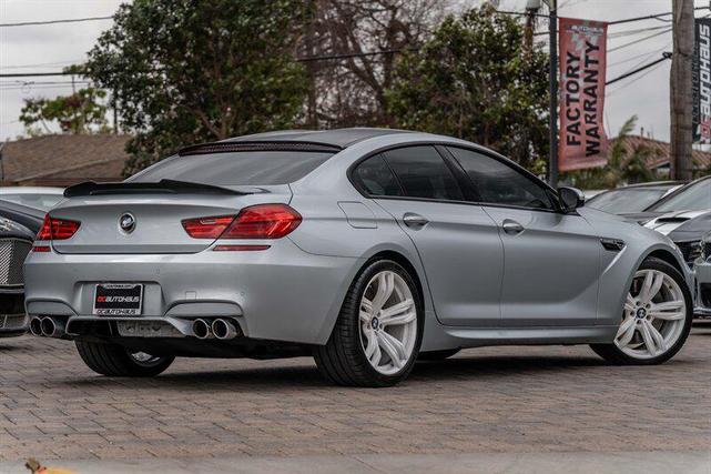 Photo of 2018 Moonstone Metallic BMW M6