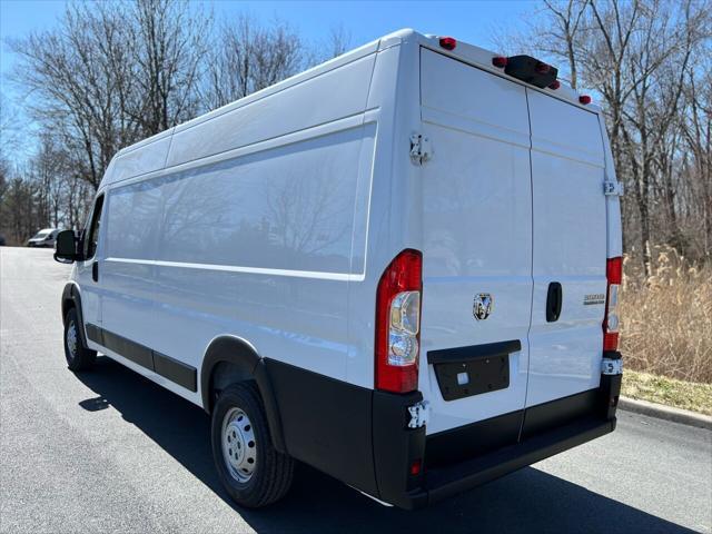 Photo of 2023 White RAM ProMaster 3500