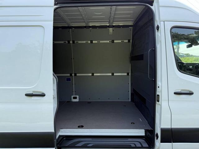 Photo of 2025 White Mercedes-Benz Sprinter 2500