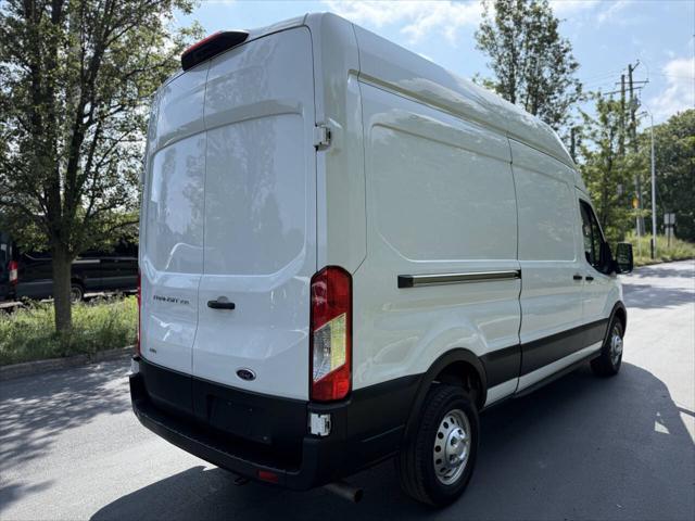 Photo of 2023 White Ford Transit-250