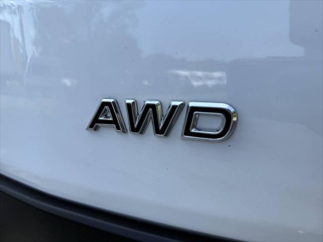 Photo of 2023 White Ford Transit-250