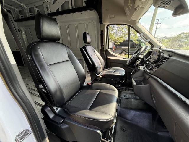 Photo of 2023 White Ford Transit-250