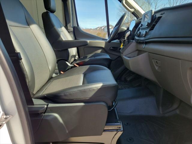 Photo of 2023 White Ford Transit-350