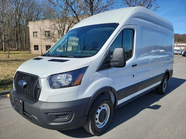 Photo of 2023 White Ford Transit-350