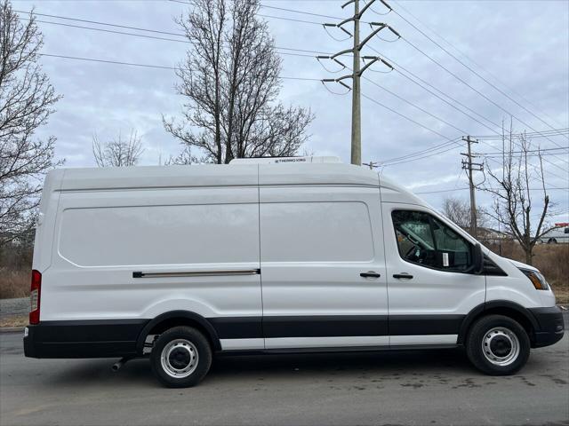 Photo of 2023 White Ford Transit-250