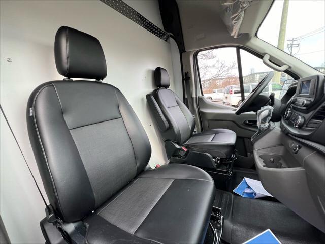 Photo of 2023 White Ford Transit-250