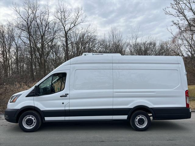 Photo of 2023 White Ford Transit-250