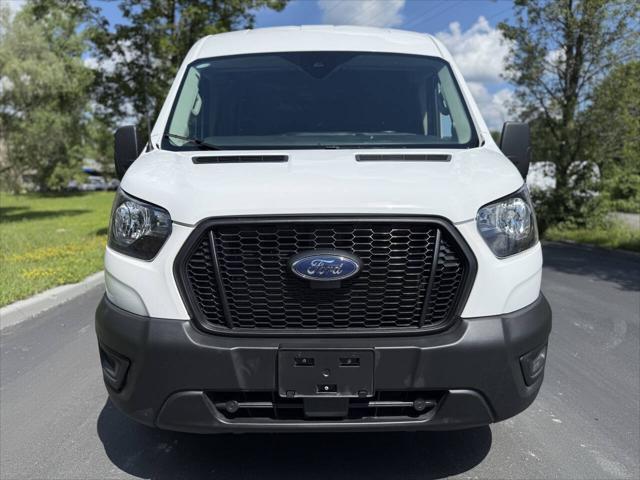Photo of 2023 White Ford Transit-250