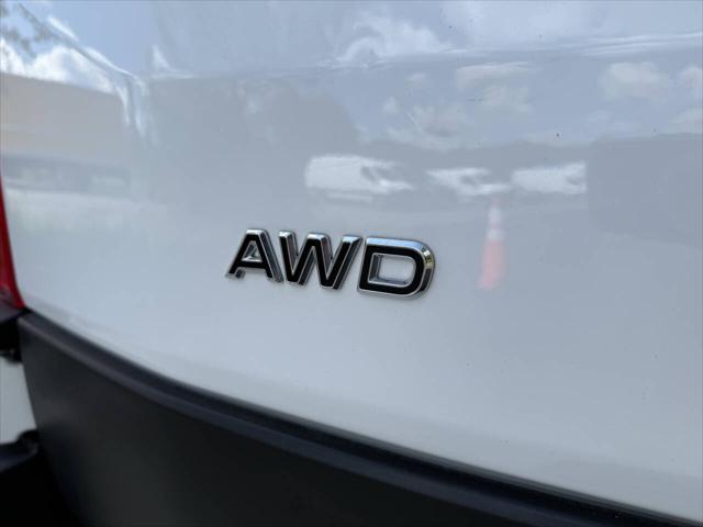 Photo of 2023 White Ford Transit-250