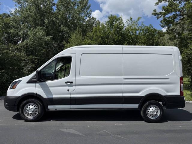 Photo of 2023 White Ford Transit-250