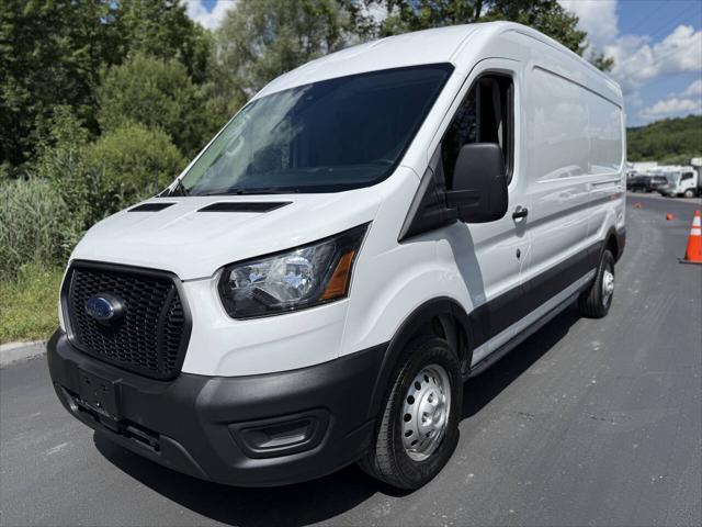 Photo of 2023 White Ford Transit-250