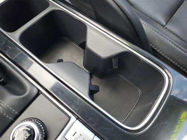 Photo of 2021 Snow White Pearl Kia Telluride