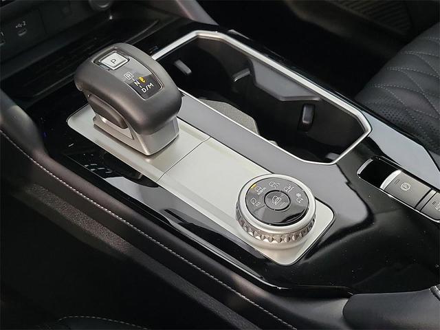 Photo of 2025 Graphite Gray Mitsubishi Outlander