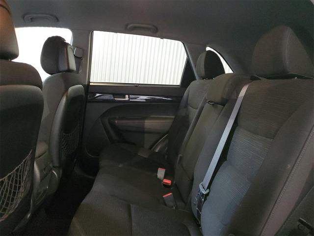 Photo of 2014 Dark Cherry Kia Sorento