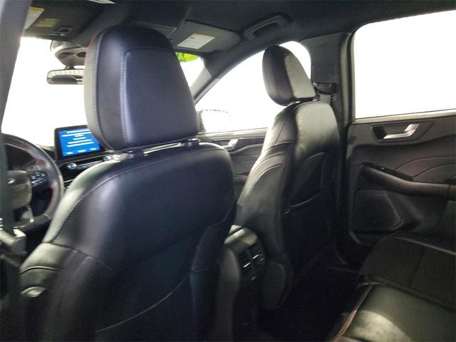 Photo of 2024 Gray Metallic Ford Escape