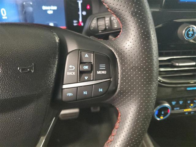 Photo of 2024 Gray Metallic Ford Escape