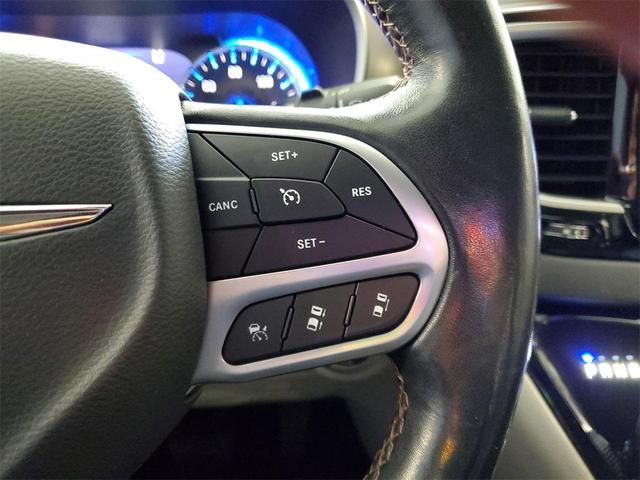 Photo of 2020 Granite Crystal Metallic Clearcoat Chrysler Pacifica