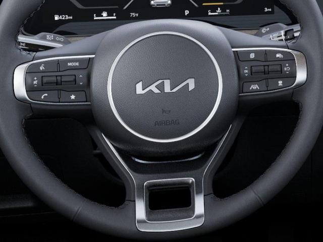 Photo of 2025 Snow White Pearl Kia K5