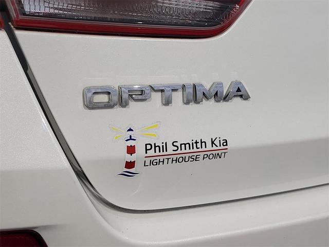 Photo of 2020 Snow White Pearl Kia Optima