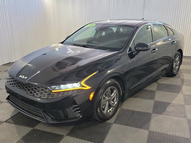 Photo of 2022 Ebony Black Kia K5