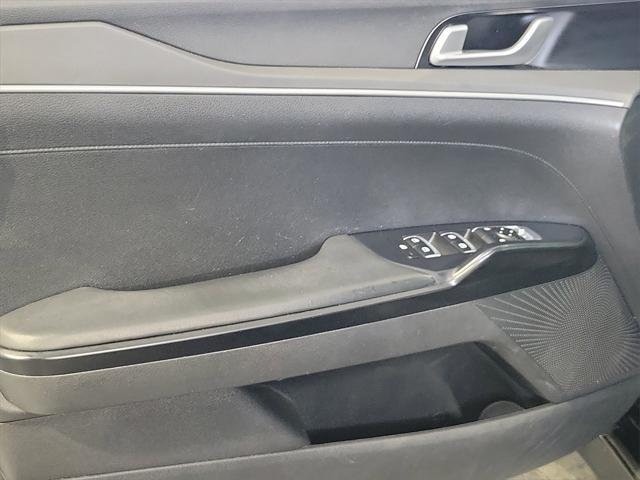 Photo of 2022 Ebony Black Kia K5