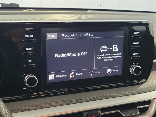 Photo of 2022 Ebony Black Kia K5