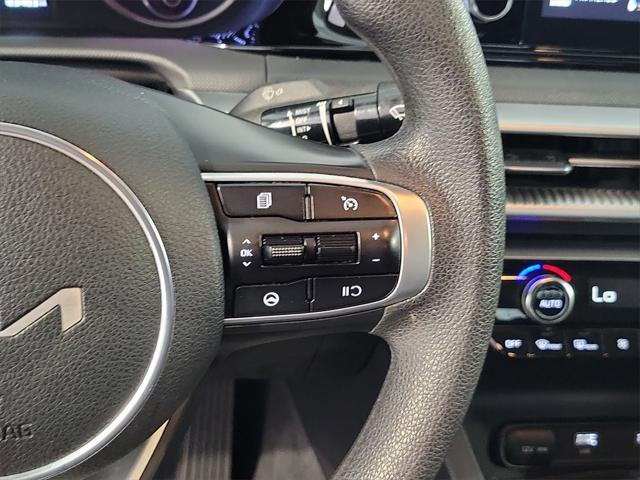 Photo of 2022 Ebony Black Kia K5