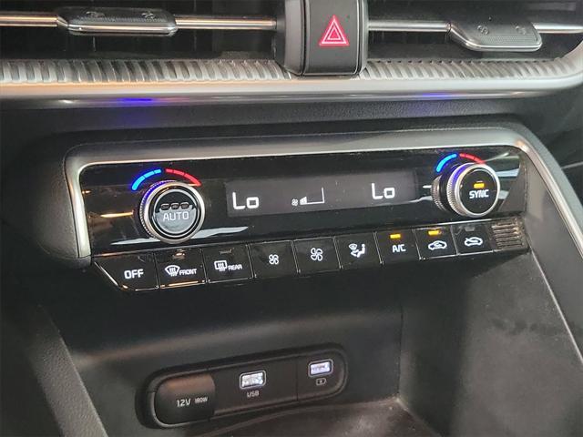 Photo of 2022 Ebony Black Kia K5