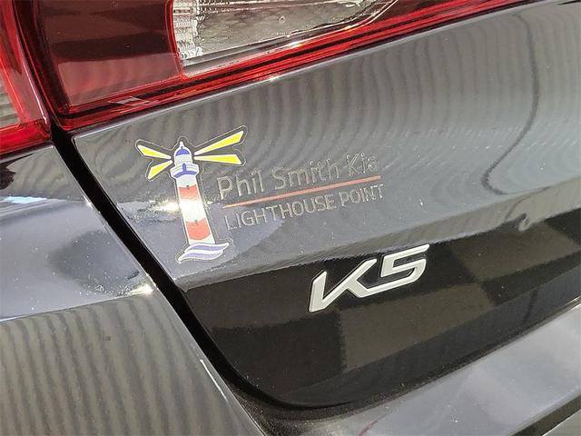 Photo of 2023 Ebony Black Kia K5