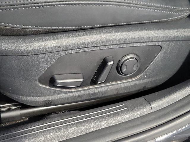 Photo of 2023 Ebony Black Kia K5