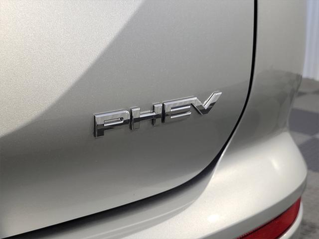 Photo of 2025 Alloy Silver Metallic Mitsubishi Outlander PHEV
