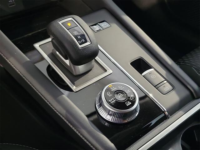 Photo of 2025 Alloy Silver Metallic Mitsubishi Outlander PHEV