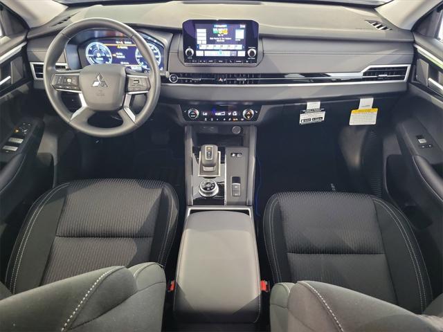 Photo of 2025 Alloy Silver Metallic Mitsubishi Outlander PHEV