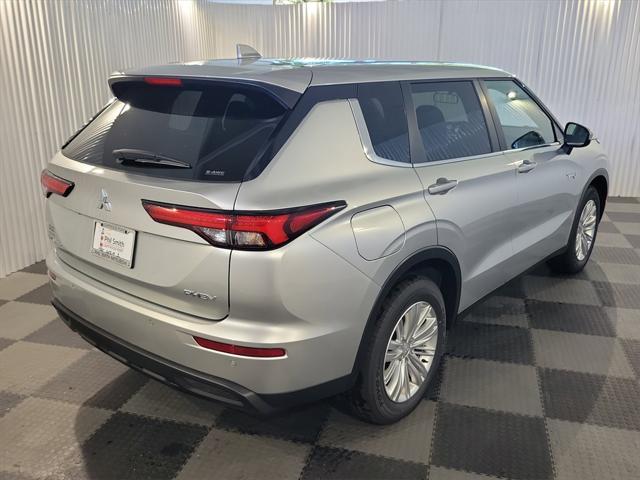 Photo of 2025 Alloy Silver Metallic Mitsubishi Outlander PHEV