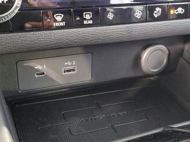Photo of 2025 Alloy Silver Metallic Mitsubishi Outlander PHEV