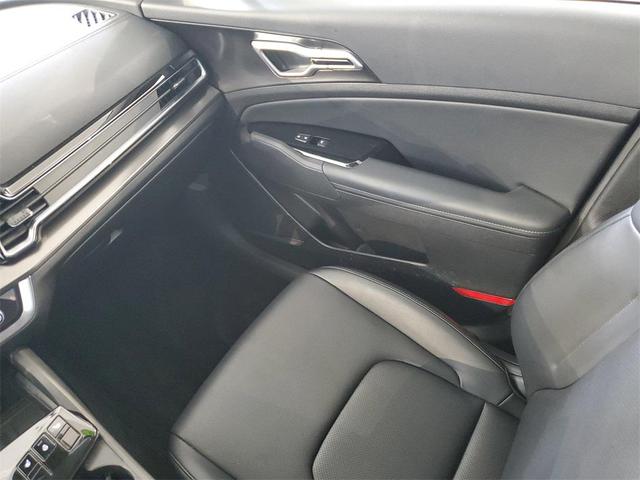 Photo of 2023 Gravity Gray Kia Sportage Hybrid