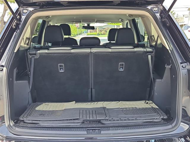 Photo of 2018 Deep Black Pearl Volkswagen Atlas