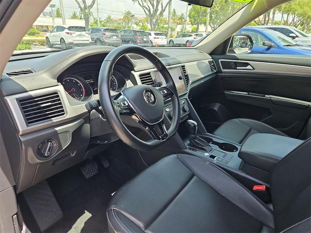 Photo of 2018 Deep Black Pearl Volkswagen Atlas
