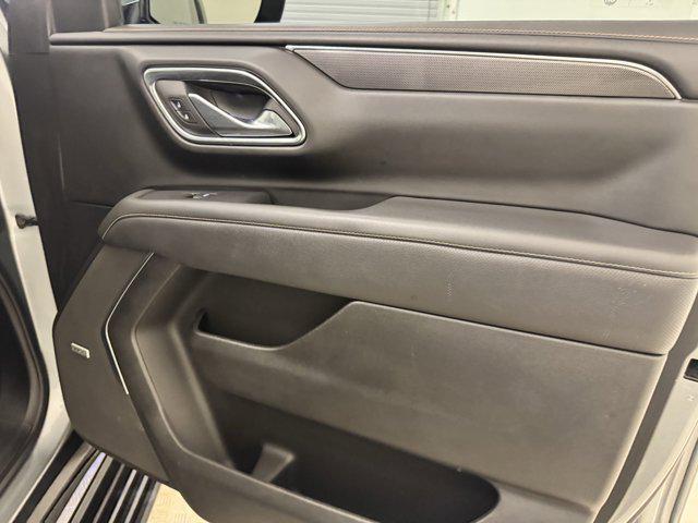 Photo of 2024 Sterling Metallic GMC Yukon