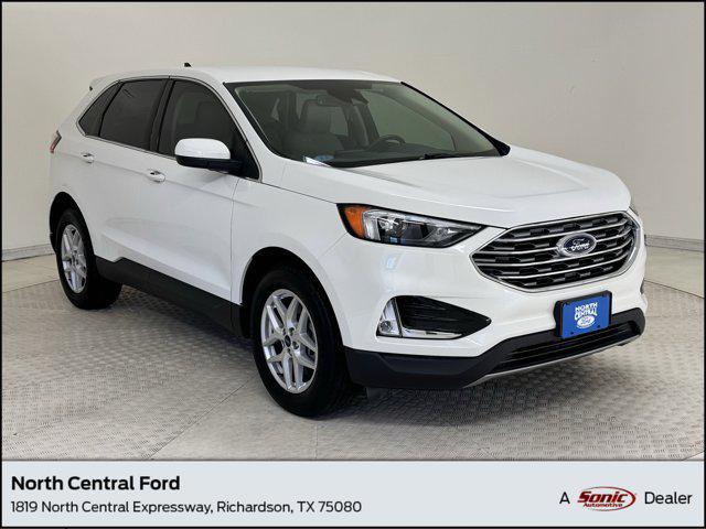 Photo of 2022 White Ford Edge