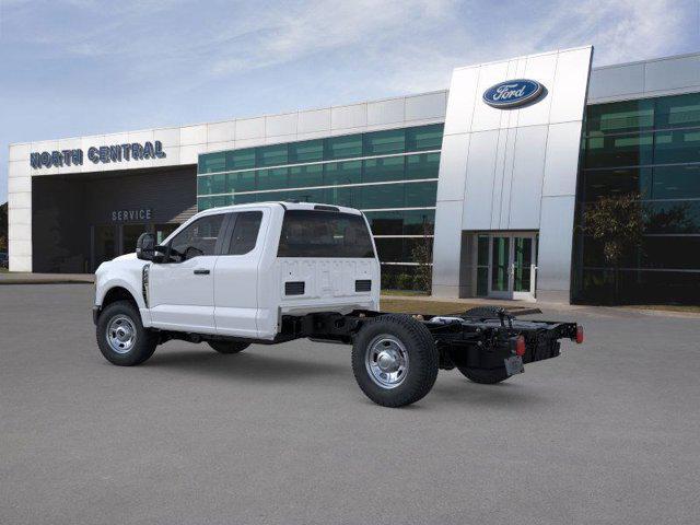Photo of 2025 Oxford White Ford F-350
