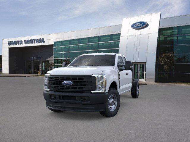 Photo of 2025 Oxford White Ford F-350