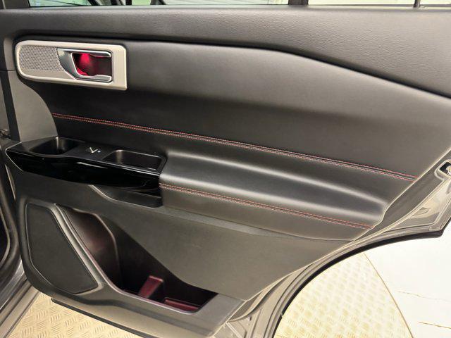 Photo of 2022 Carbonized Gray Metallic Ford Explorer