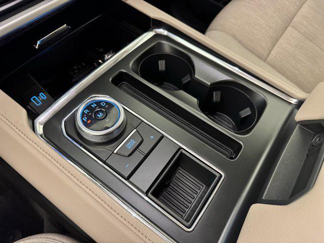 Photo of 2024 Stone Blue Metallic Ford Expedition