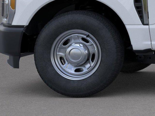 Photo of 2025 Oxford White Ford F-250